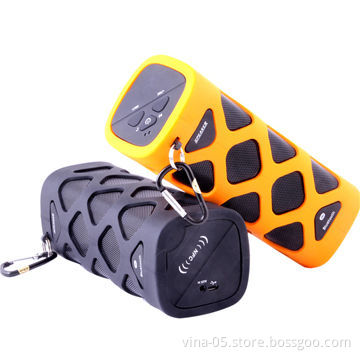 Wireless waterproof speaker